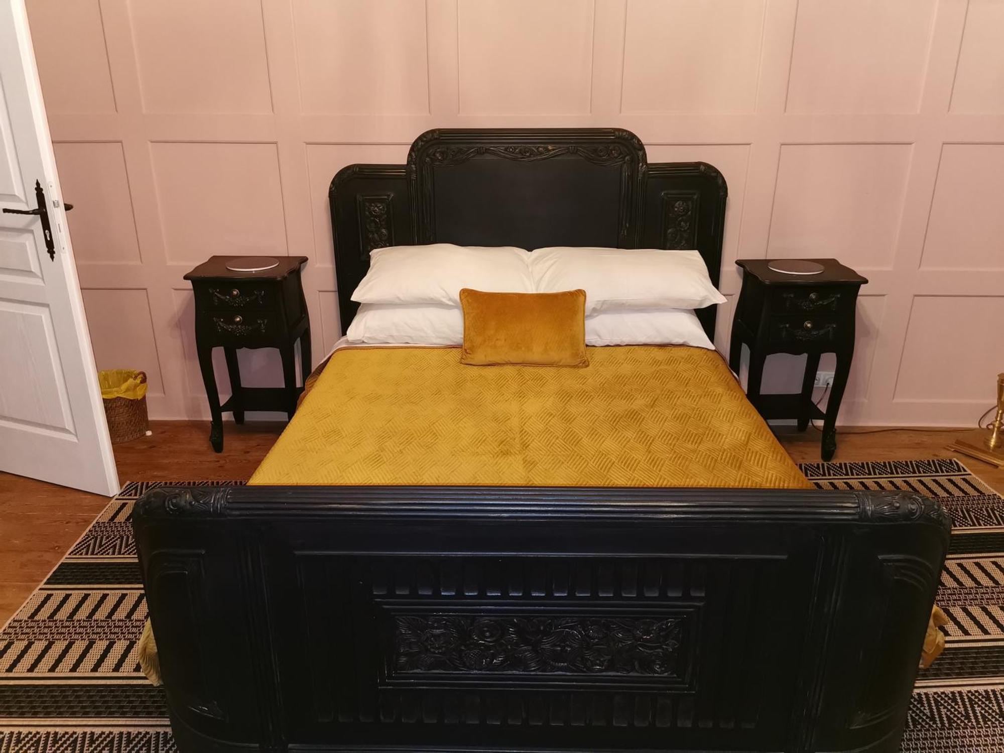 Bed and Breakfast Les Cygnes Noirs Aujac  Экстерьер фото